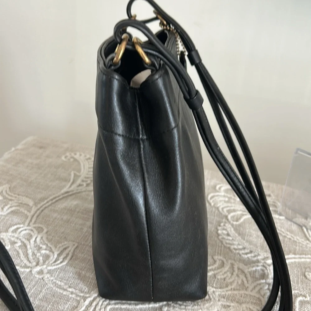 Coach Vintage Rare Dixon Black Leather Bag with COA